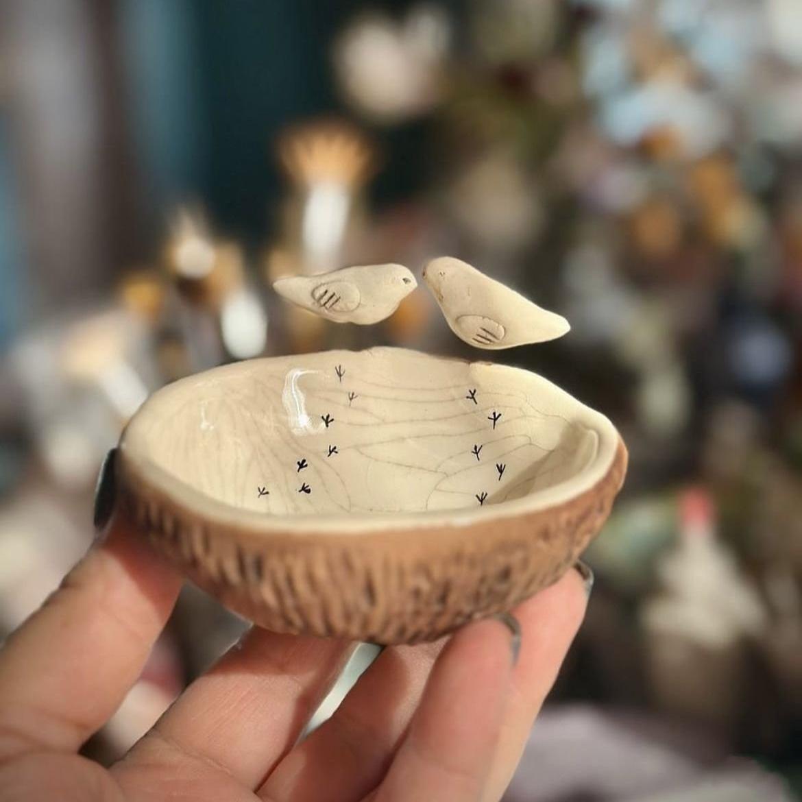 🐦🌸Captivating bird feeder sculptures for outdoor birds